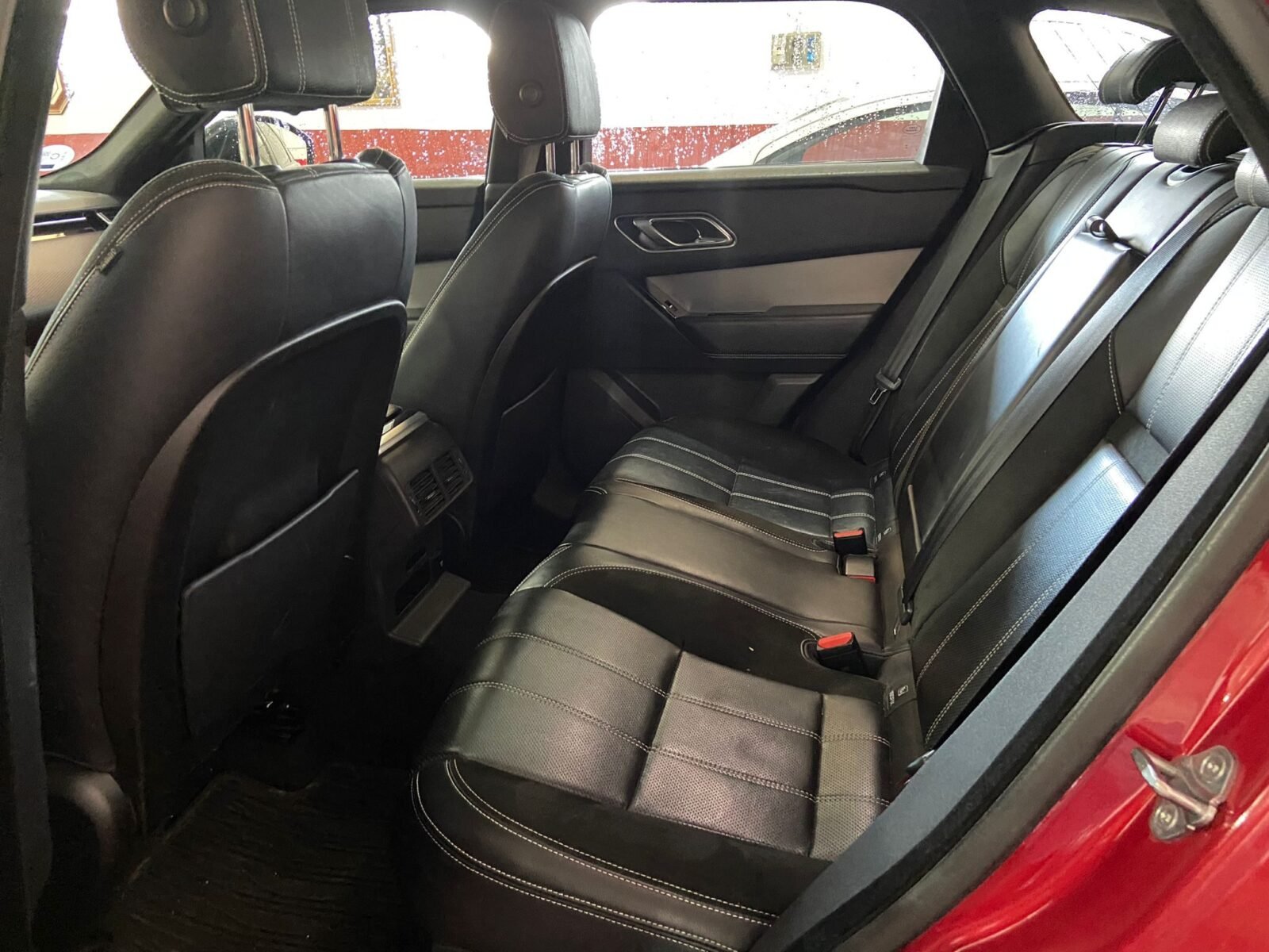 LAND-ROVER RANGE ROVER VELAR 2.0 R-Dinamyc 4x4