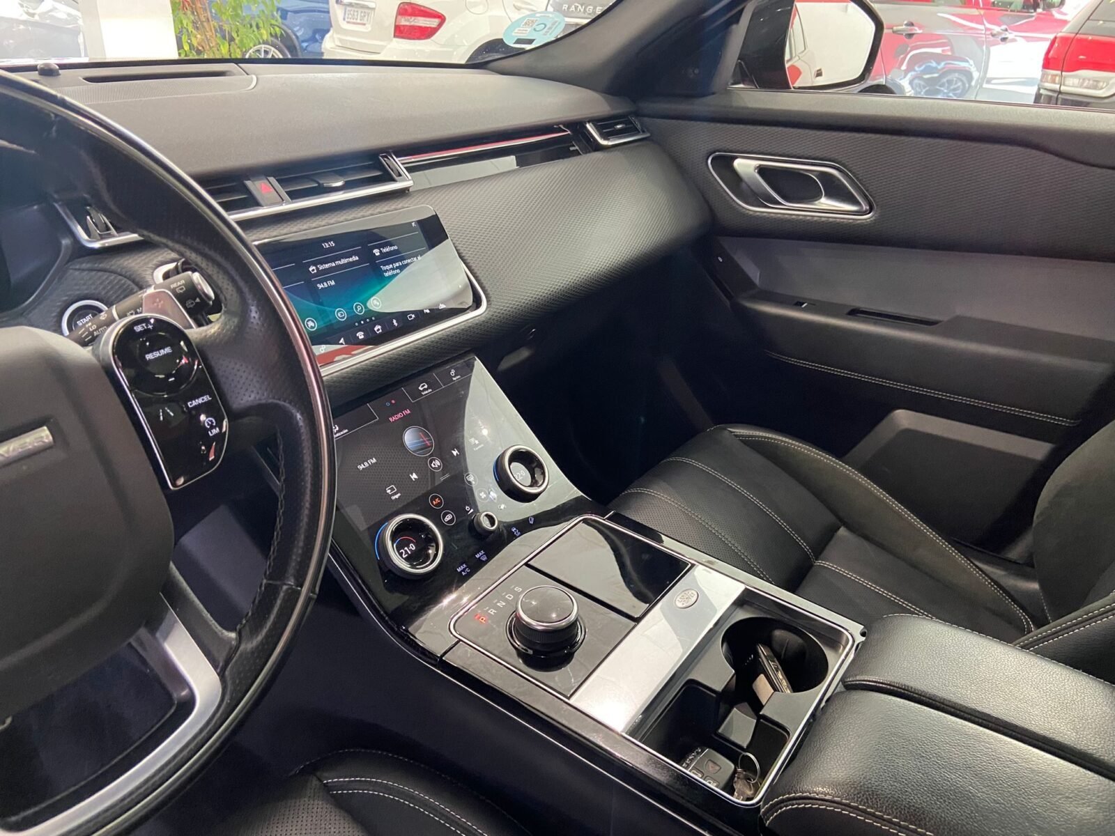LAND-ROVER RANGE ROVER VELAR 2.0 turbo R-Dinamyc 4x4