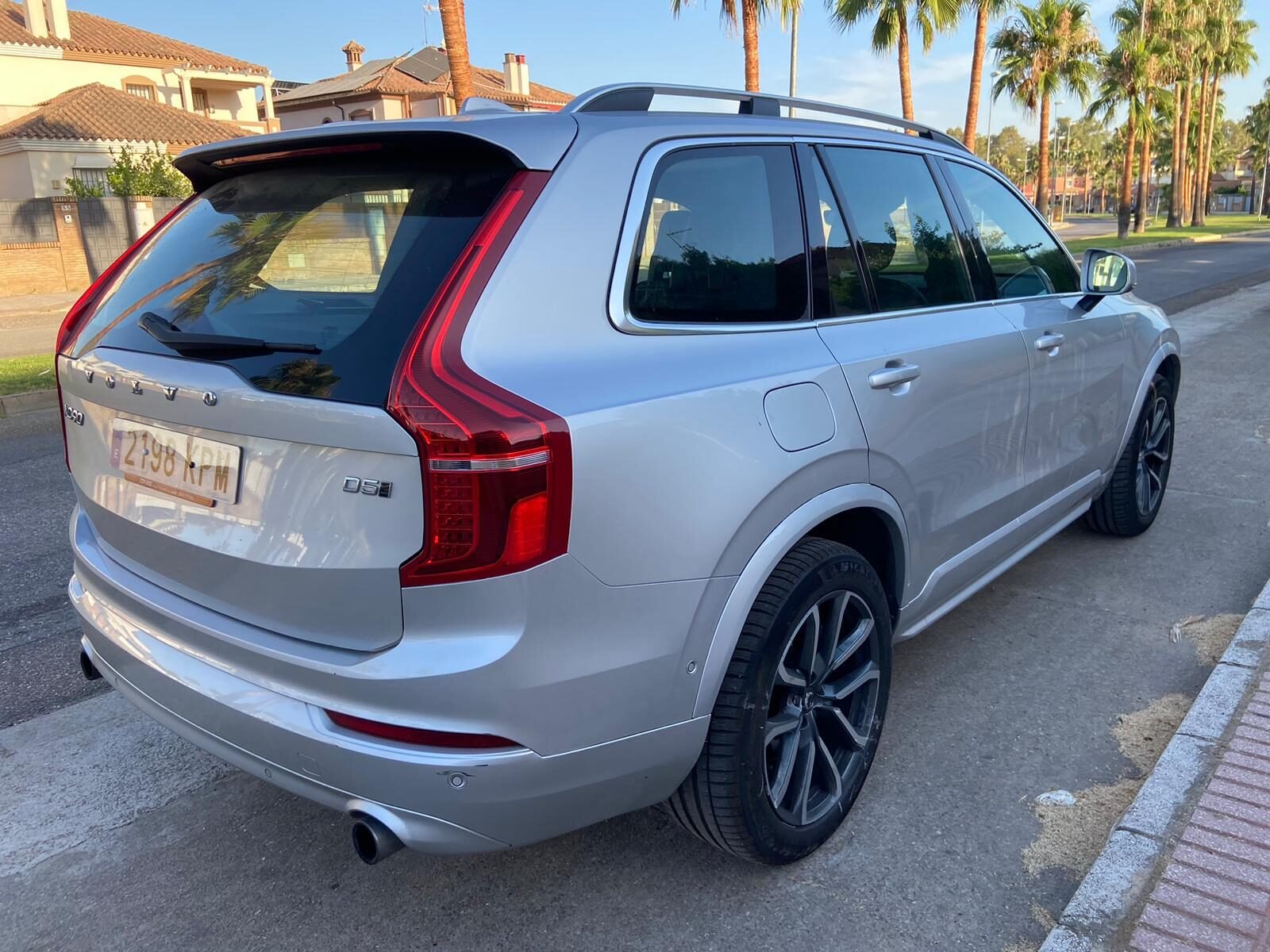 VOLVO XC90 2.0 D5 Momentum AWD 7 Plazas