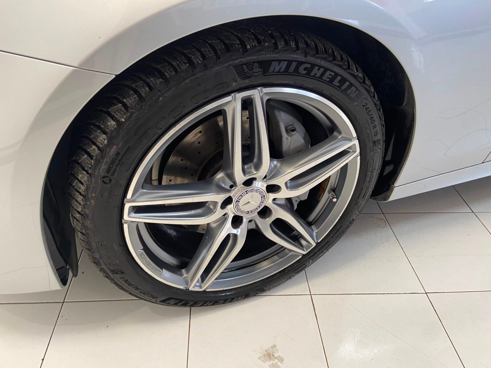 MERCEDES-BENZ Clase E 220 CDI AMG LINE 