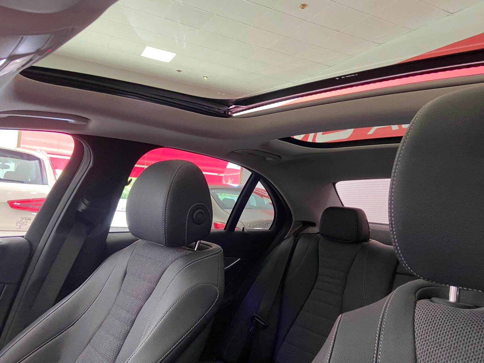MERCEDES-BENZ Clase E 220 CDI AMG LINE 
