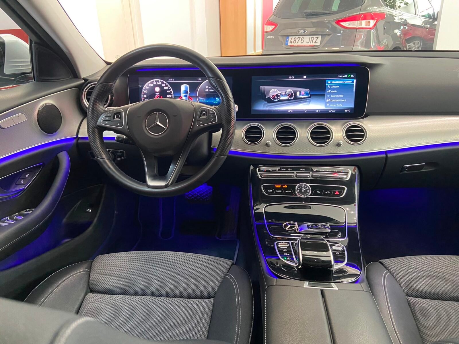 MERCEDES-BENZ Clase E 220 CDI AMG LINE 