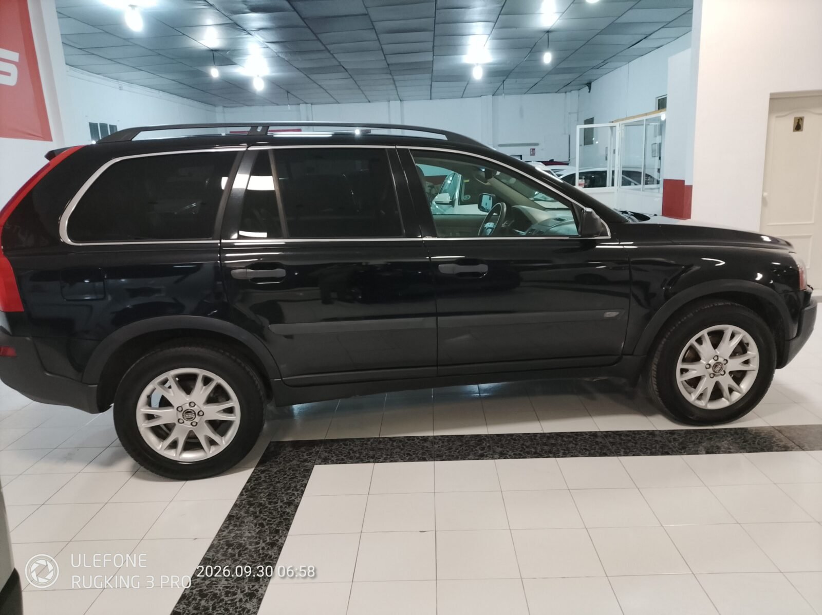 VOLVO XC90 D5 MOMMETUN